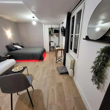 Maison Cosy 拉瓦勒